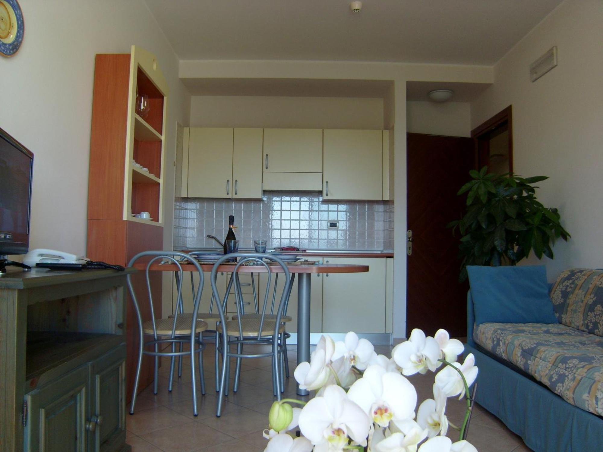 Residence Torre Del Mar Alba Adriatica Room photo