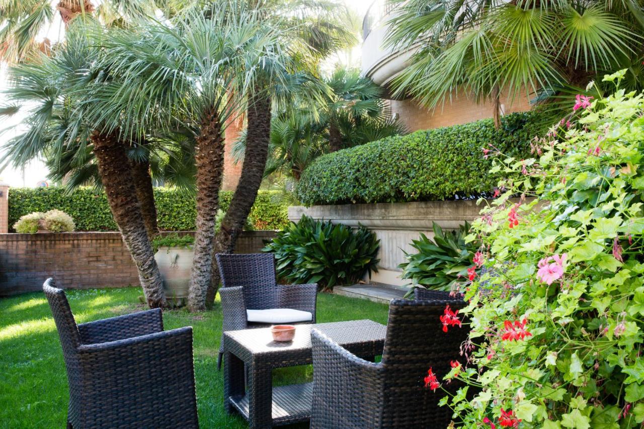 Residence Torre Del Mar Alba Adriatica Exterior photo